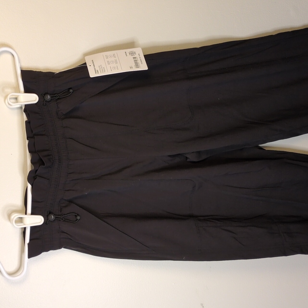 Athleta Trekkie Parachute Pant Size 2 Black NWT